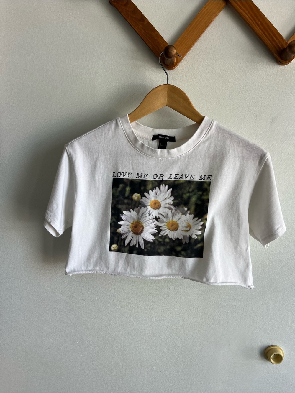Forever 21 White Daisy Graphic Crop Tee - Kids
